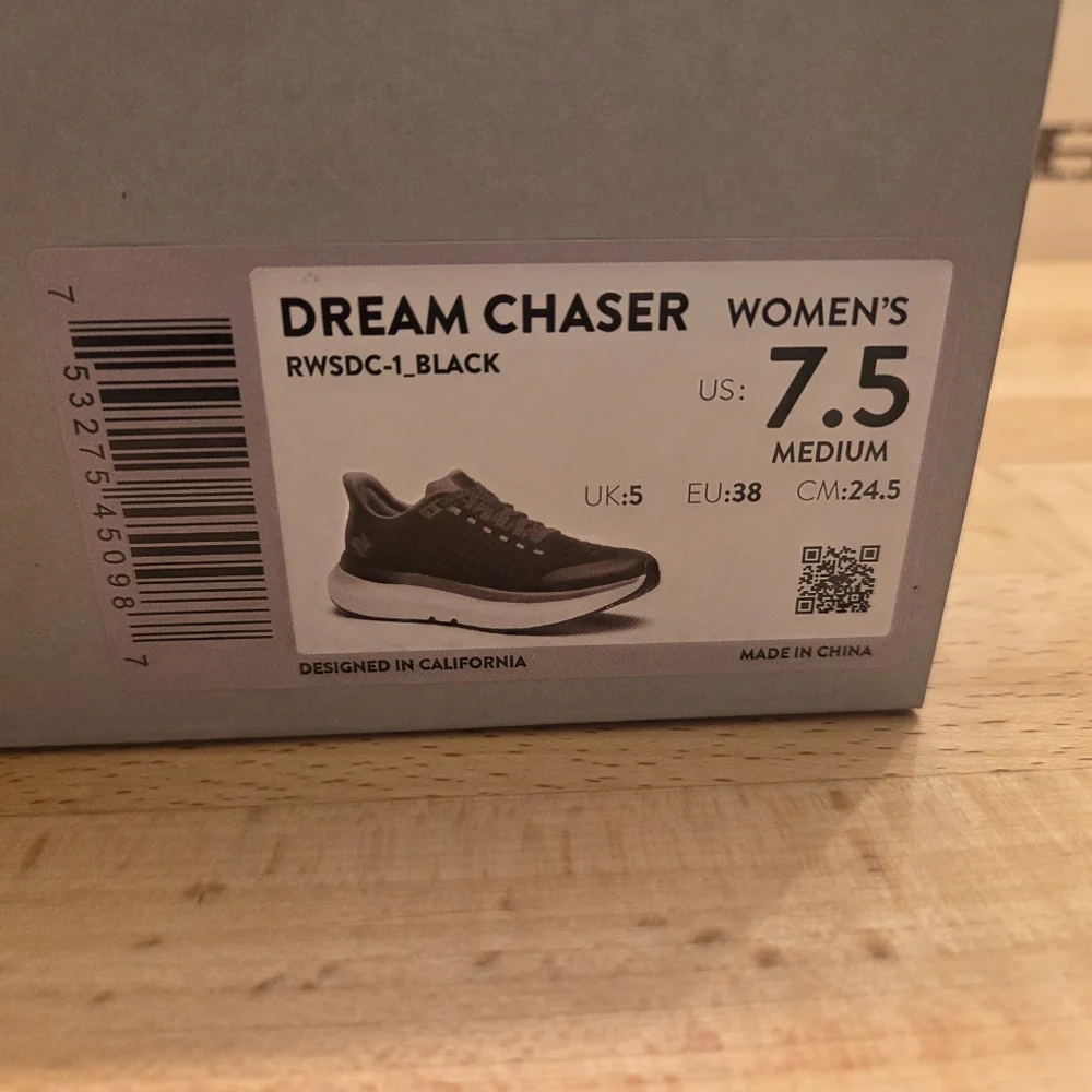 Rabbit Dream Chaser Running Shoes Women's Size 7.5 Black  New In Box